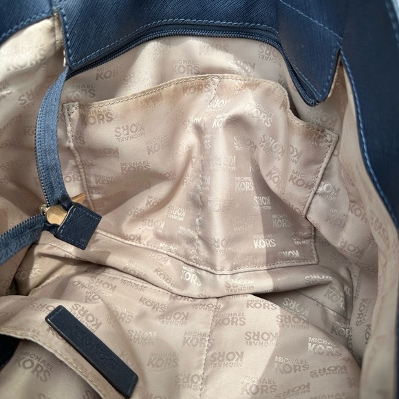 *$3 Start* Michael Kors Navy Blue Tote Bag - Picture 11 of 13